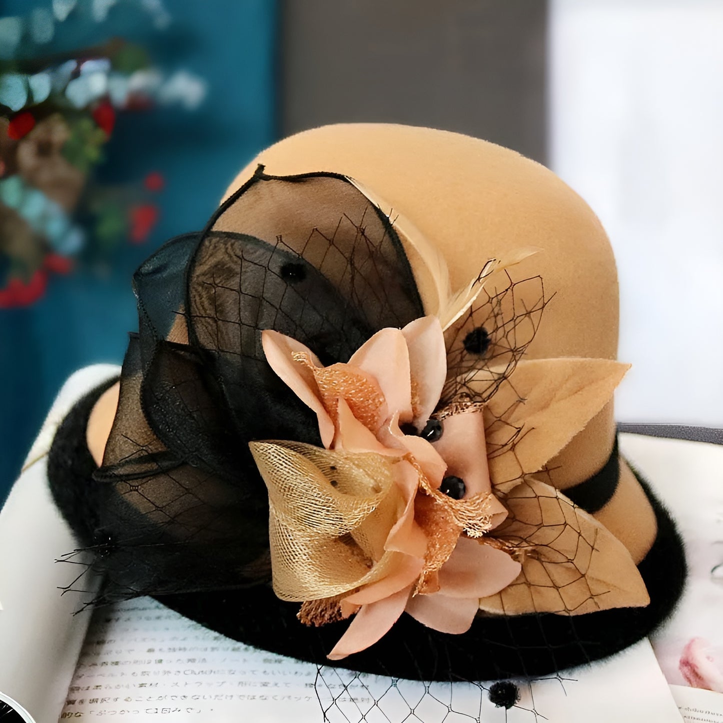 Chapeau Melon.Cloche Femme à Fleur