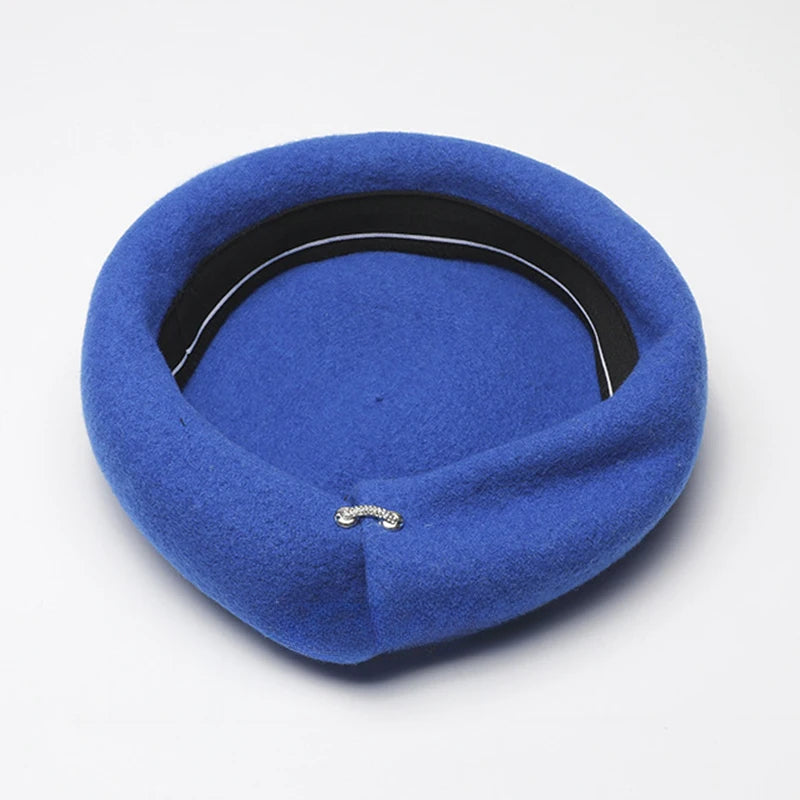 Béret Femme Raffiné avec Broche – Charme Parisien