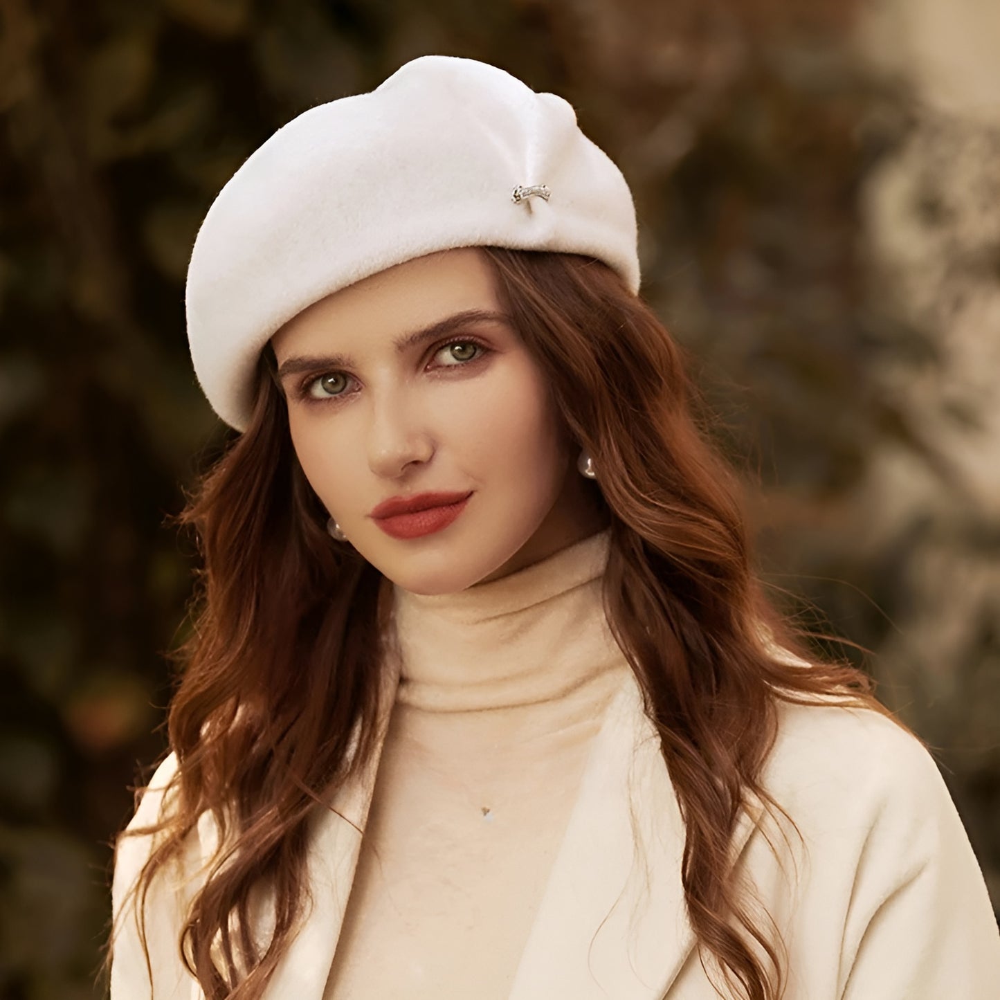 Béret Femme Raffiné avec Broche – Charme Parisien