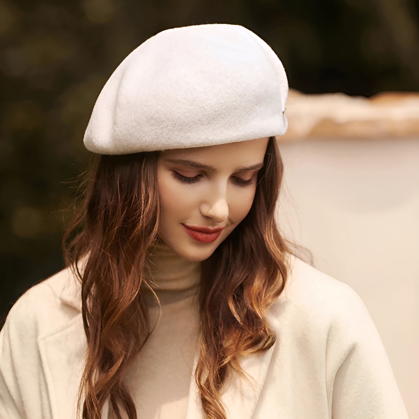Béret Femme Raffiné avec Broche – Charme Parisien